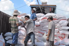 Tăng trưởng kinh tế nửa đầu năm nay tương đối ảm đạm. Ảnh TL