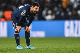 El Pulga (biệt danh của Messi) lại đá hỏng quả penalty. Ảnh CNN.
