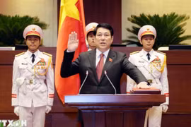 Chủ tịch nước CHXHCN Việt Nam Lương Cường tuyên thệ trước Quốc hội và đồng bào cử tri cả nước. (Ảnh: TTXVN)