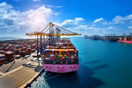 Việt Nam trước cơ hội tái cấu trúc nền kinh tế