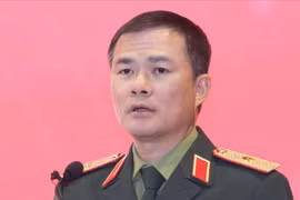 Thiếu tướng Tào Đức Thắng, Chủ tịch kiêm Tổng Giám đốc Tập đoàn Viettel phát biểu tại hội nghị.