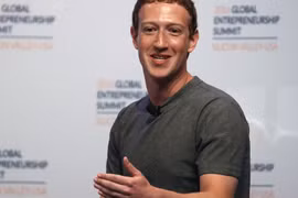 Facebook đang bị chỉ trích là đã lan truyền nhiều tin tức giả mạo, không chính thống
