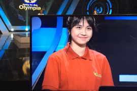 Bức hình của cô bạn thí sinh đang gây náo loạn trường quay Đường lên đỉnh Olympia.