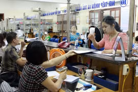 Theo Nghị quyết 36A, phấn đấu đến hết năm 2016 các bộ, ngành Trung ương có 100% các dịch vụ công được cung cấp trực tuyến ở mức độ cho phép người sử dụng điền và gửi trực tuyến các mẫu văn bản đến cơ quan, tổ chức cung cấp dịch vụ. 