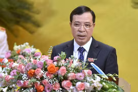 Ông Lại Thế Nguyên - Trưởng Ban Tổ chức Tỉnh ủy Thanh Hóa báo cáo Đề án nhân sự BCH Đảng bộ tỉnh khóa XIX, nhiệm kỳ 2020-2025 (Ảnh: Đ.Trung)