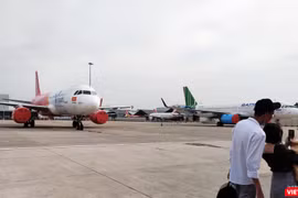 Bộ Y tế tiếp tục ra thông báo khẩn tìm người trên chuyến bay VJ770 từ Nha Trang ra Hà Nội (Ảnh: Hòa Bình) 