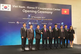 Trung tâm hợp tác CNTT Việt Nam - Hàn Quốc đặt tại Keangnam Hanoi Landmark Tower ,đường Phạm Hùng, HÀ NỘI. 