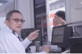 Trong tương lai, người máy sẽ đảm nhiệm công việc bảo vệ an ninh vốn nhàm chán, kéo dài lê thê và mệt mỏi thay cho con người. Ảnh: AECNews Today