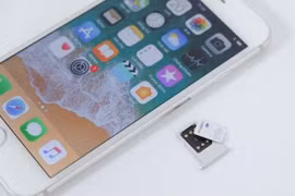 SIM ghép (màu đen) phiên bản mới có thể giúp SIM 4G dùng được tại Việt Nam