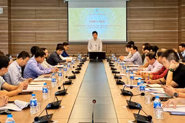 Cục trưởng Cục ATTT Nguyễn Thành Phúc phát biểu tại Phiên họp. Ảnh MIC
