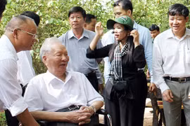 Đại tướng Lê Đức Anh thăm Bộ chỉ huy Miền ở Tà Thiết (Ảnh chụp năm 2014)