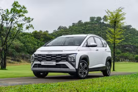 MPV rẻ nhất phân khúc ra mắt, giá từ 489 triệu đồng