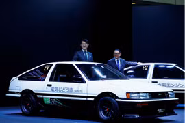 CEO Toyota từ chức vì những vấn đề liên quan đến xe điện (Ảnh: Reuters)