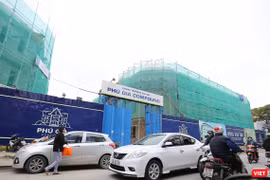 Mặc dù chưa đủ điều kiện mở bán, nhưng phía Chủ đầu tư đã công khai mở bán từ trước đó trên trang website của dự án: http://www.phugiacompound.tk/ với giá bán mỗi căn từ 5,8 tỷ đồng, do Công ty Vạn Phúc phân phối độc quyền.