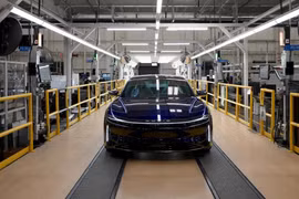 Xe điện Lucid Air Sapphire hiệu suất cao, nhanh nhất thế giới chuẩn bị xuất xưởng Ảnh Electrek