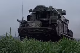 Tổ hợp tên lửa phòng không tầm ngắn Tor-M2. Ảnh South Front.