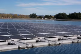 Mảng pin điện mặt trời của công ty Mỹ Noria Energy. Ảnh Noria Energy.