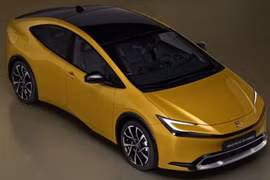 Xe điện Toyota Prius PHEV sẽ được lắp đặt pin mặt trời dị thể trên nóc xe. Ảnh pv-magazine Nhật Bản.