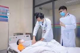 Bệnh nhân đột quỵ được thăm khám tại Bệnh viện E