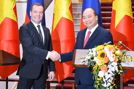 Thủ tướng Nguyễn Xuân Phúc và Thủ tướng Liên bang Nga Dmitry Medvedev - Ảnh: VGP/Quang Hiếu
