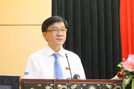 Hầu như tháng nào Chủ tịch Quảng Ngãi Trần Ngọc Căng cũng nhận được vài “trát” hầu tòa. Điều này thực ra cũng rất phổ biến với những người đứng đầu cơ quan hành pháp các địa phương. (Ảnh: Internet)