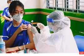 Tiêm ngừa COVID-19 cho đối tượng học sinh trên địa bàn TP.HCM.