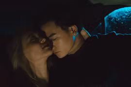Ali Hoàng Dương xuất hiện với hình ảnh đã trưởng thành hơn (Ảnh cắt từ clip) 
