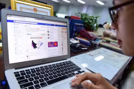 Hãy dùng thử các chiến thuật khác nhau để thu hút sự chú ý của đối tượng và thúc đẩy họ thực hiện hành động mà bạn muốn. Ảnh minh họa: Facebook.