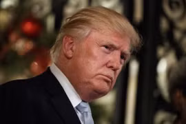 Thẩm phán ở bang Florida đã phạt ông Trump gần 6 triệu USD vì vi phạm hợp đồng với khách hàng - Ảnh: AP