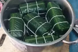Nồi bánh chưng Đức gói níu chút tết từ quê nhà.
