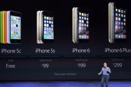 Apple đã toan tính rất nhiều đằng sau giá bán rẻ của các iPhone thế hệ cũ - Ảnh: Apple