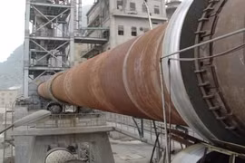 Nhiều nhà máy xi măng như Đồng Bành, Cẩm Phả, Áng Sơn… đã dần được “lột xác”nhờ các thương vụ mua bán - sáp nhập.