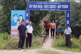 Kiểm điểm Chủ tịch huyện vận động đốt pháo hoa