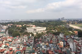 Từ trên Kinh Đô Tower có thể nhìn thấy rất rõ Lăng Bác và bảo tàng Hồ Chí Minh. Ảnh: Kinh Đô TCi