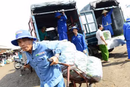 Phí cầu đường "bắt chẹt" giá vé