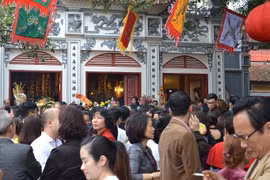 Phủ Tây Hồ ngày đầu năm mới. Ảnh VietTimes