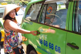 Nhiều hãng taxi ở TP HCM đang điều chỉnh giá cước. Ảnh: Tấn Thạnh