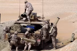 Video phiến quân Huthis tiêu diệt đoàn cơ giới, thu chiến lợi phẩm của quân Arab Saudi 