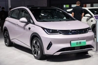 BYD Dolphin bản nâng cấp được giới thiệu tại triển lãm Thượng Hải hồi tháng 5 vừa qua. Ảnh: Paultan.