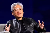 Jensen Huang, chủ tịch kiêm CEO của Nvidia, phát biểu tại CES 2026 ở Las Vegas. Ảnh: Nikkei Asia.
