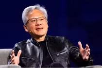 Jensen Huang, chủ tịch kiêm CEO của Nvidia, phát biểu tại CES 2026 ở Las Vegas. Ảnh: Nikkei Asia.