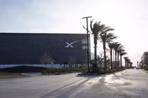 SpaceX hướng tới mục tiêu biến quỹ đạo thành trung tâm AI. Ảnh: Reuters.