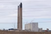 Chất lượng không khí nhiều nơi tại Mỹ đang bị huỷ hoại bởi cuộc đua AI. Ảnh: Reuters.