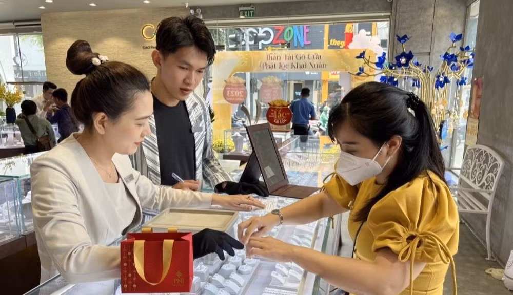 Bán vàng phải chờ 120 ngày mới nhận đủ tiền: Rủi ro nào cần lường trước?