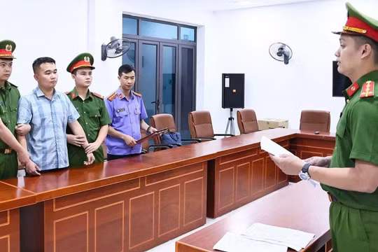 Giữ người khẩn cấp đối với một giáo viên Trường THPT chuyên Tuyên Quang 