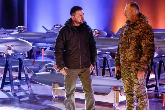 Ông Zelensky ký "siêu thỏa thuận UAV" với 3 quốc gia, quyết xoay chuyển cục diện chiến trường