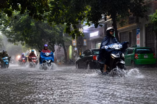 Dự báo thời tiết tối 9/7: Trung du Bắc Bộ và Quảng Ninh mưa dông, cục bộ có nơi mưa trên 200mm