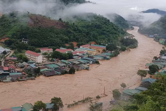 Khẩn cấp: Mưa lũ dồn dập, Bắc Bộ đối mặt nguy cơ lũ quét, sạt lở và sụt lún trên diện rộng