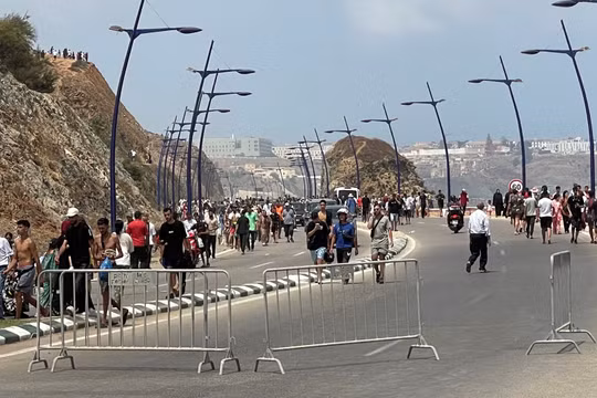 Ý tạm đình chỉ “Hiệp ước Schengen” với Tây Ban Nha sau làn sóng di cư ồ ạt vào lãnh thổ Ceuta