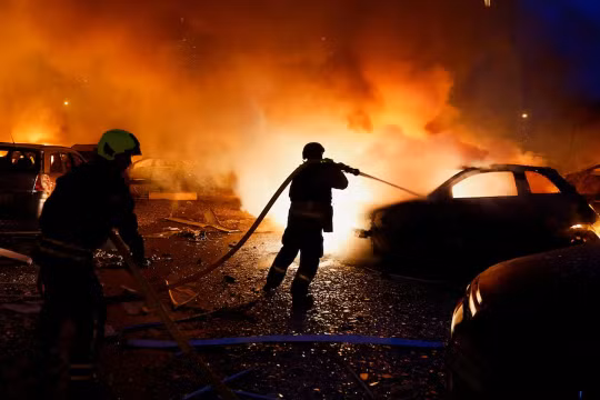 Nga trút “mưa tên lửa” xuống Ukraine trước thềm thượng đỉnh NATO, thủ đô Kiev rung chuyển dữ dội 
